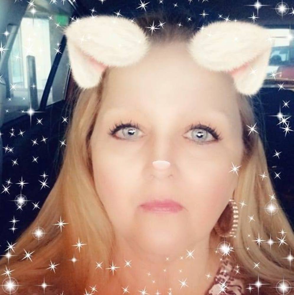 Meet your Posher, Debbie
